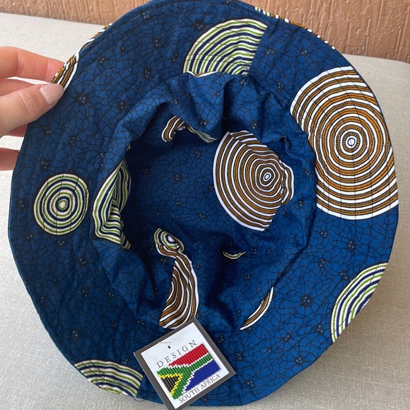 Bucket hat from South Africa - Picture 4 of 6
